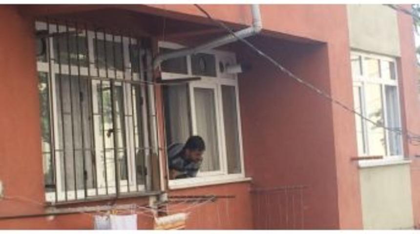 (&ouml;zel Haber) Boşandığı Eşinin Evini Basan Baba, Oğlunu Rehin Aldı