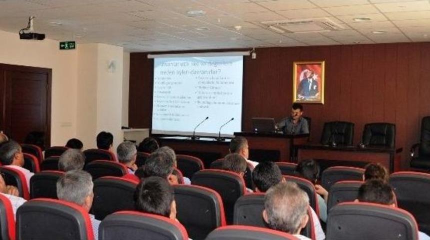 Erdemli&rsquo;de Belediye &Ccedil;alışanlarına Eğitimler Veriliyor