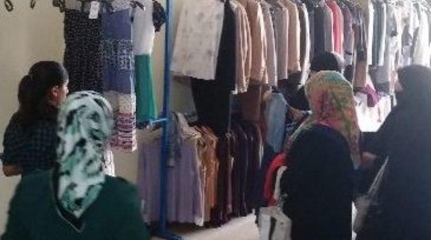 Kızılay&rsquo;dan Giyecek Yardımı