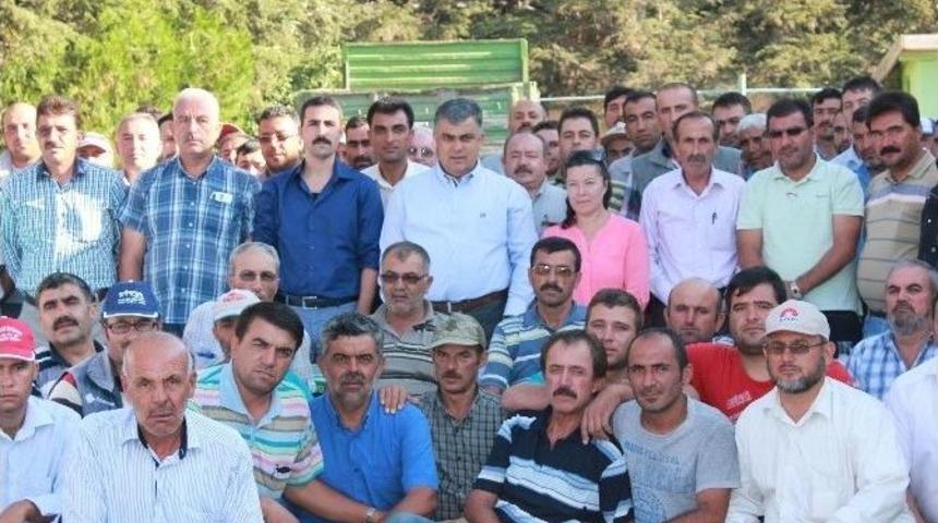 Başkan &Ouml;zg&uuml;ven Fen İşleri &Ccedil;alışanlarıyla Kahvaltıda Buluştu