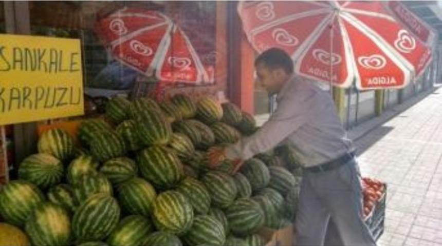 Hasankale Karpuzu B&uuml;y&uuml;k İlgi G&ouml;r&uuml;yor