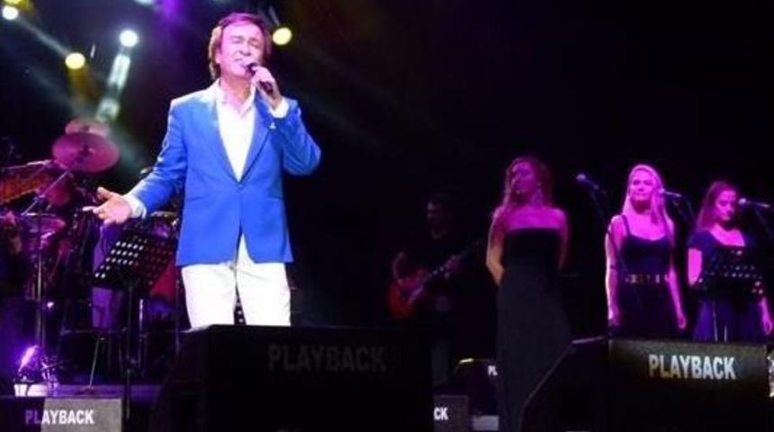 Erol Evgin, Bodrum Konserinde Zeki M&uuml;ren&rsquo;i Andı