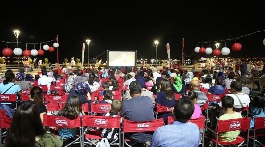 G&ouml;l Manzaralı Sinema Keyfi