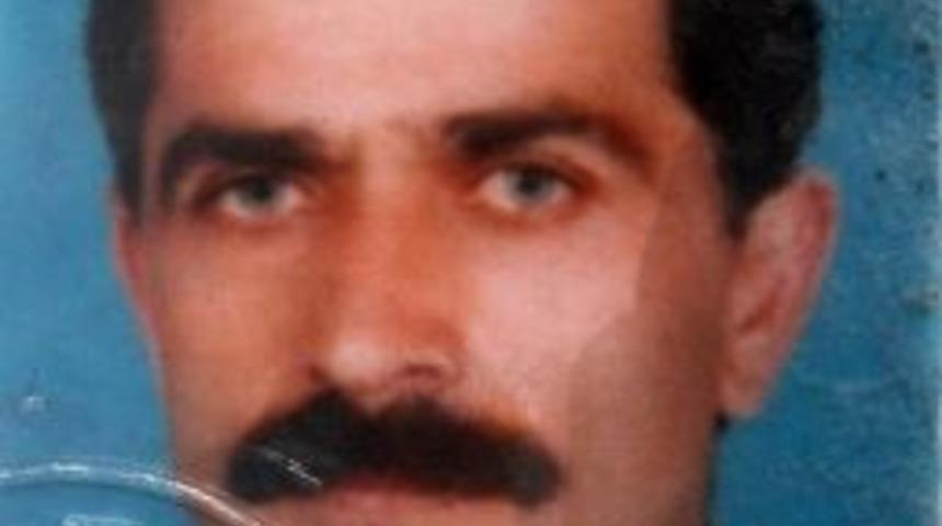 Oğlunun Aracıyla Elektrik Direğine &Ccedil;arparak &Ouml;ld&uuml;