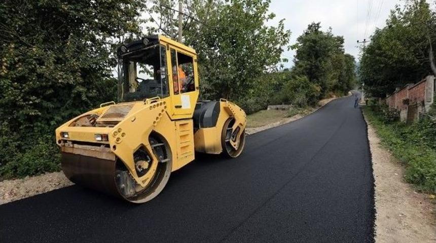 Akyazı&rsquo;da Grup Ve K&ouml;y İ&ccedil;i Yollar Asfaltlanıyor