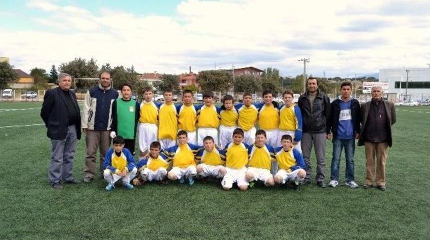 Başkan Muhittin Ert&uuml;rk: Gen&ccedil;lerimize Sahip &Ccedil;ıkmalıyız