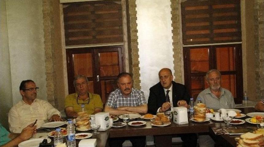 &Ccedil;ay Sanayicilerinde Devir-teslim