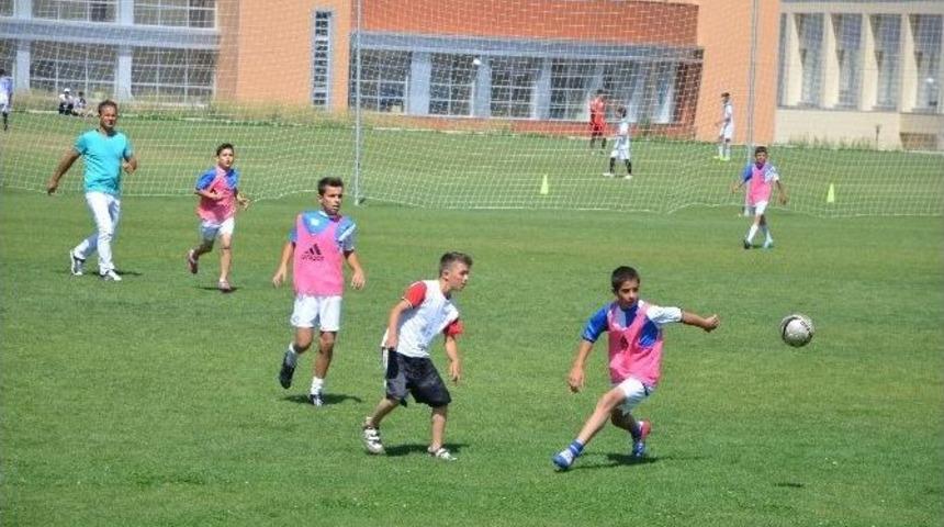 B.b Erzurumspor&rsquo;un Gen&ccedil;leri Prova Yaptı