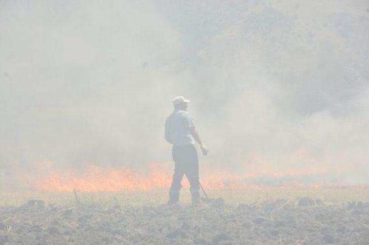 Afyonkarahisar’da Arazi Yangını G4