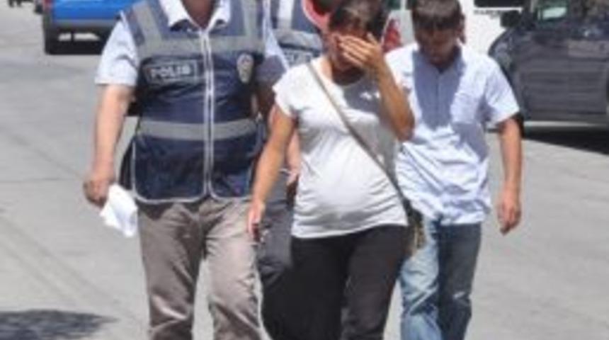 Profesyonel Kadın Hırsızlar Yakalandı