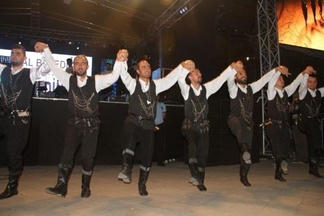 Kartal&rsquo;da Karadeniz R&uuml;zgarı Esti