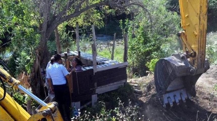 Edremit&rsquo;te Ka&ccedil;ak Yapılara Ge&ccedil;it Yok