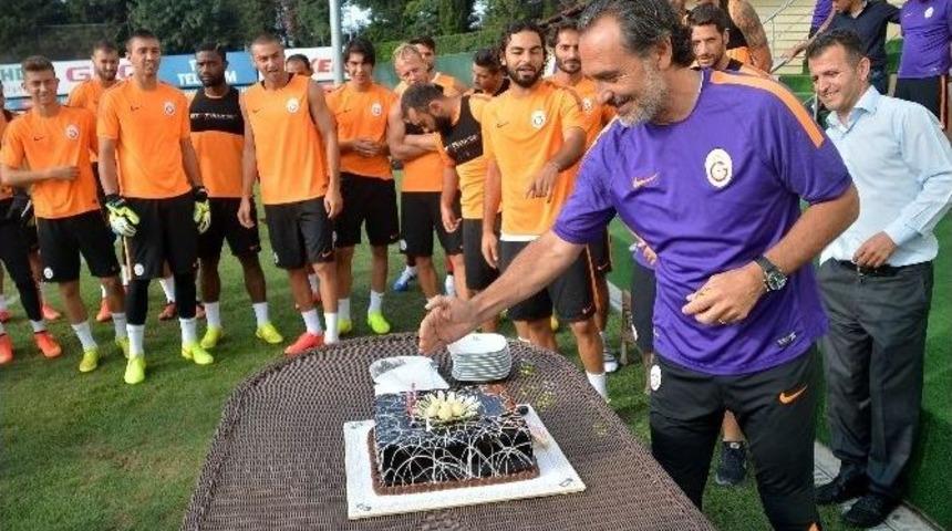 Prandellı&rsquo;ye S&uuml;rpriz Doğum G&uuml;n&uuml; Kutlaması