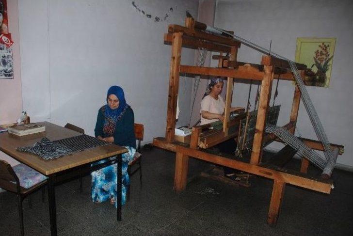 2 Bin Yıllık El Dokumacılığı Sanatı Yaşatılmaya Çalışılıyor G3