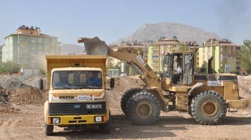 &Ccedil;e&ccedil;enistan Caddesi&rsquo;nde &Ccedil;alışmalar Başladı