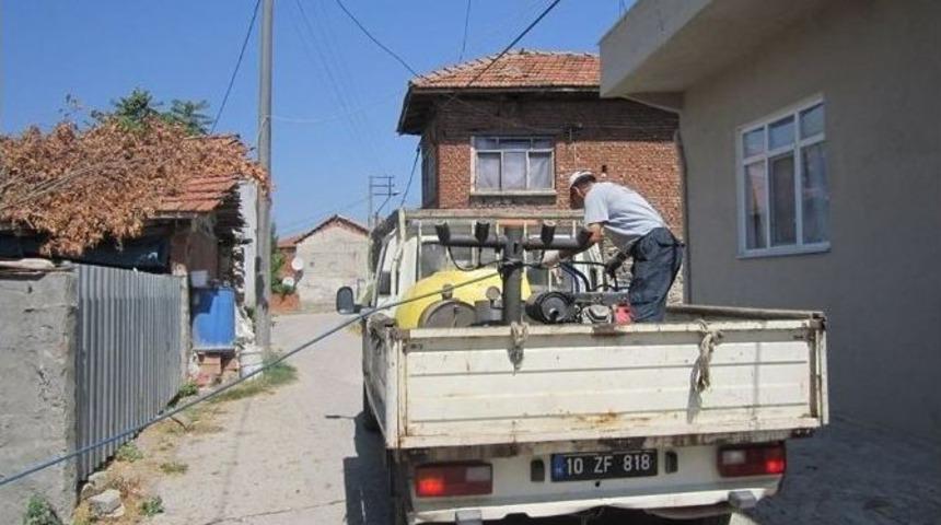 Sındırgı&rsquo;da Mahalleler İla&ccedil;lanıyor