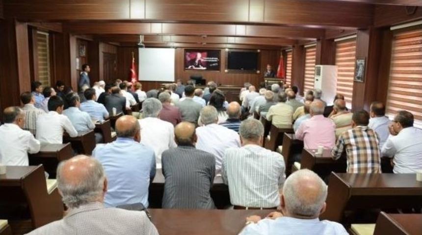 Vali Tapsız, Kilis&rsquo;in Kanaat &Ouml;nderleriyle Toplantı Yaptı