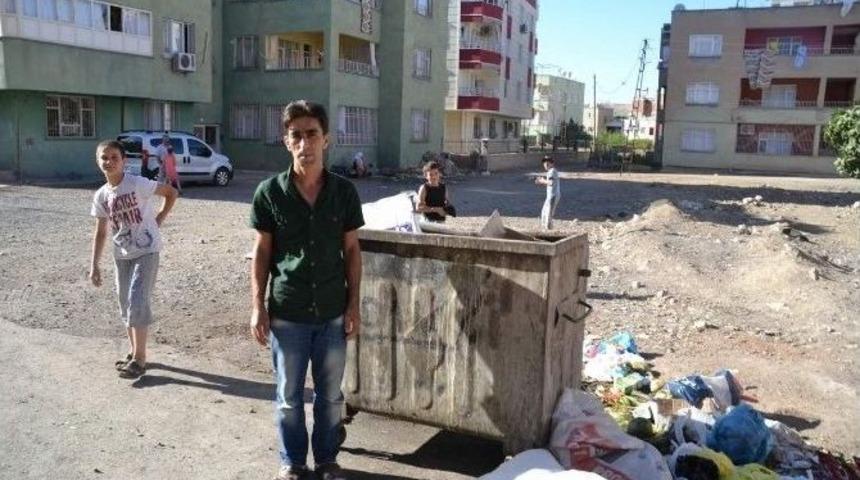 Siirt&rsquo;te Bir Kadın, İla&ccedil; Kutusunda Saklanan 110 Bin Lira Ve 3 Bin 700 Doları &Ccedil;&ouml;pe Attı