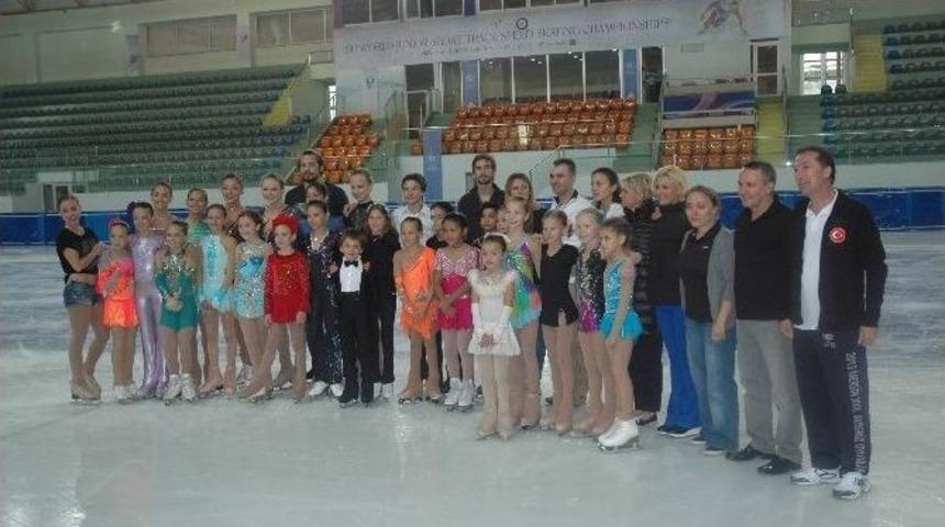 İlhan Mansız Ve Olga Bestandigova&rsquo;dan Buz &Uuml;st&uuml;nde Dans Şov