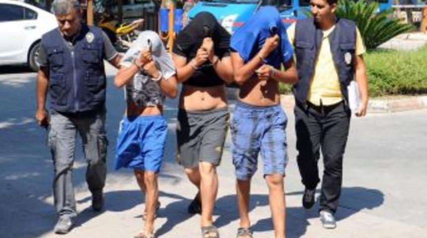 Antalya'da Halk Plajında Hırsızlığa Tutuklama