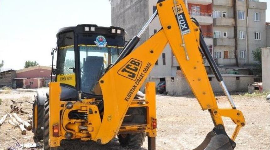 Ezo&rsquo;dan &Ccedil;ift&ccedil;ilere İş Makinesi Hizmeti