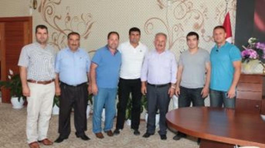 G&uuml;reş&ccedil;ilerden Başkan Şahin&rsquo;e Ziyaret