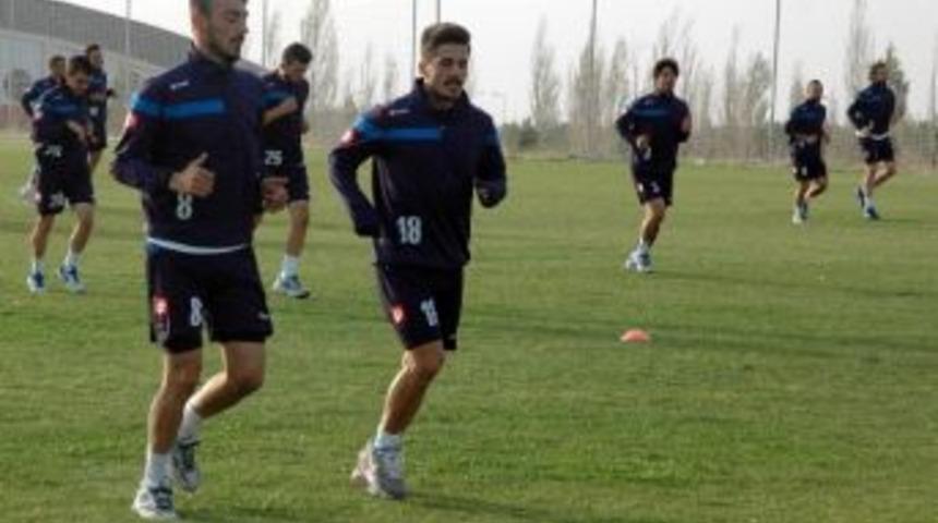 B&uuml;y&uuml;kşehir Belediye Erzurumspor Sezon Hazırlıklarını S&uuml;rd&uuml;r&uuml;yor