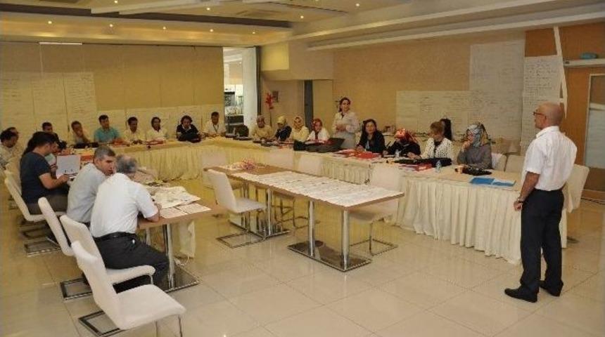 &Ouml;ğrencilerden &Ouml;nce Hocalar Eğitim Aldı