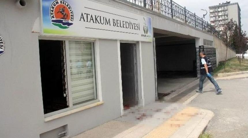 Belediye İş&ccedil;ileri Arasında Silahlı Tartışma: 1 Yaralı