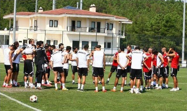 Beşiktaş, Arsenal Maçı Hazırlıklarını Sürdürüyor