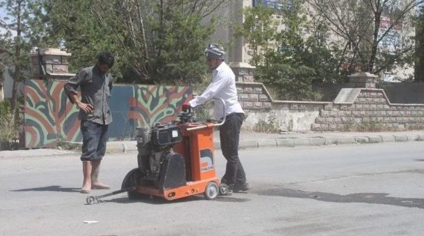 Taşlı&ccedil;ay Belediyesi&rsquo;nden Hummalı &Ccedil;alışma