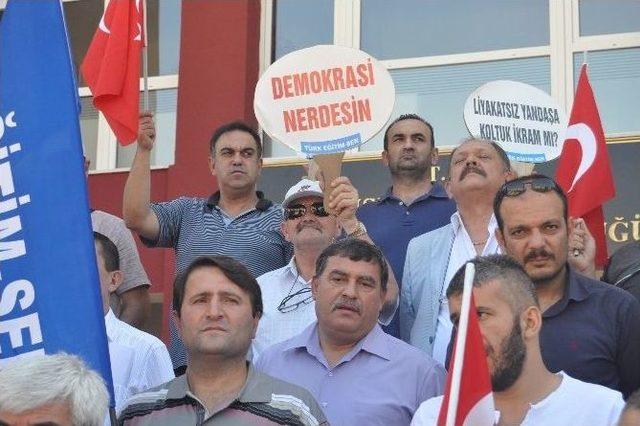 Türk Eğitim-sen’den Müdür Atamalarına Tepki Eylemi