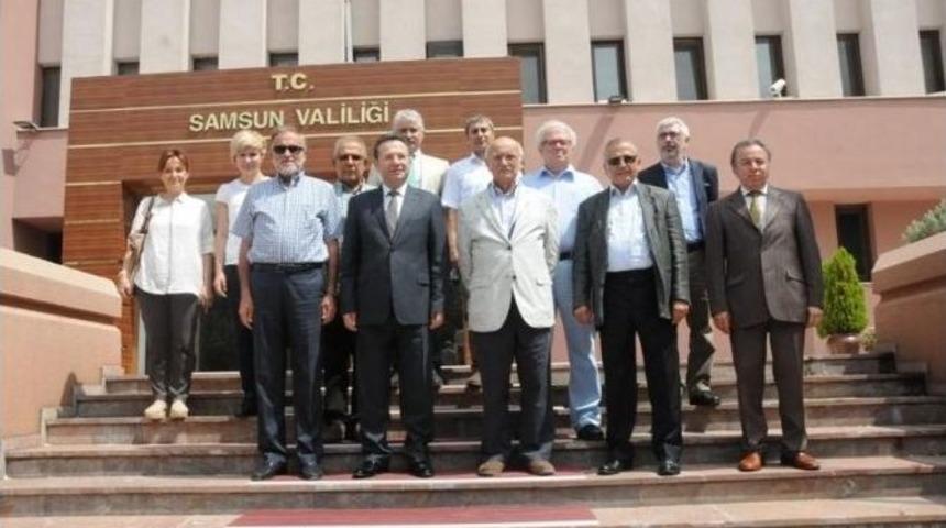 &Ccedil;ek&uuml;l Vakfı Vali Aksoy&rsquo;u Ziyaret Etti