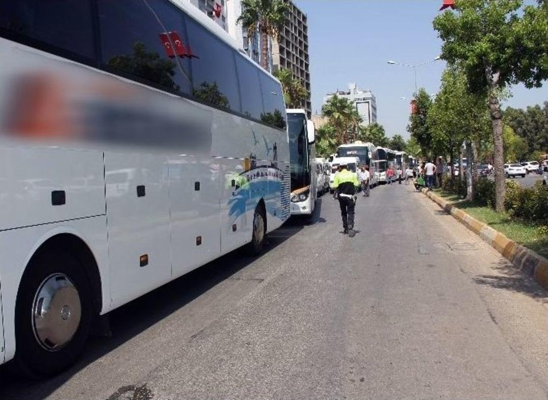 Otogar İşletmecilerinden Yol Kapatmalı Eylem