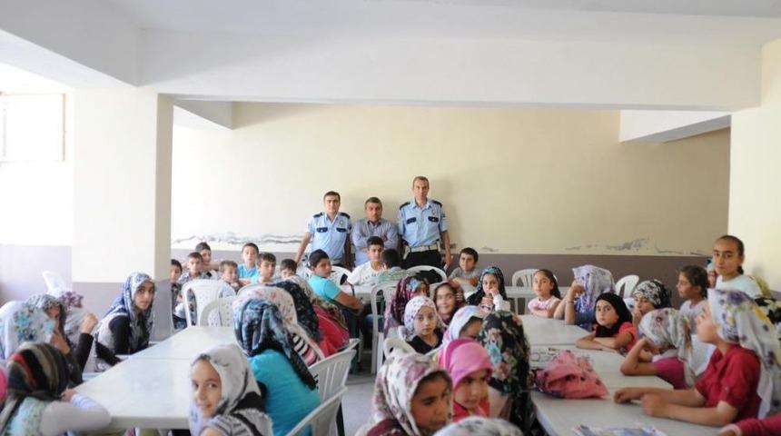 Hizan'da Kur'an Kursu &Ouml;ğrencilerine Trafik Eğitimi