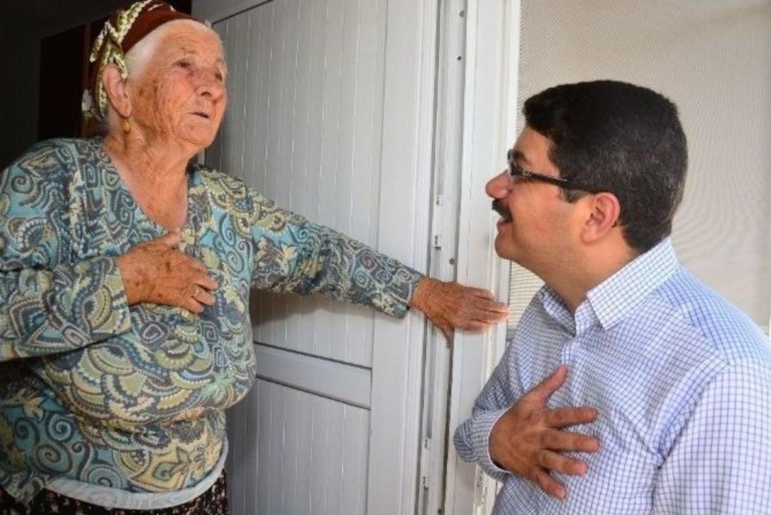 Başkan &Ccedil;elik Cuma Namazı Sonrası Yenik&ouml;y&rsquo;de İncelemelerde Bulundu