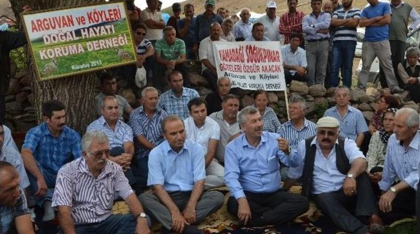 Yama Dağı&rsquo;ndaki Kaynak Suyu Tartışması S&uuml;r&uuml;yor