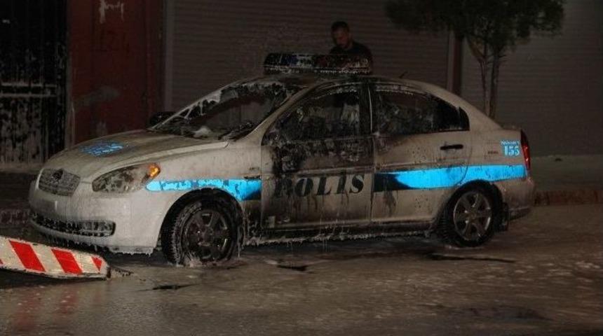 Adana&rsquo;da Polis Otosu Kundaklandı