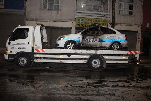 Adana’da Polis Otosu Kundaklandı