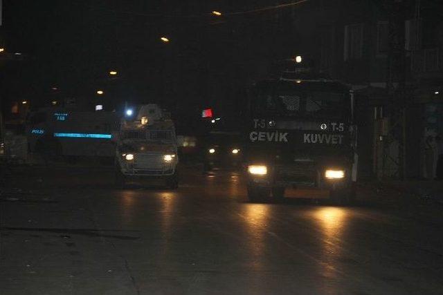 Adana’da Polis Otosu Kundaklandı