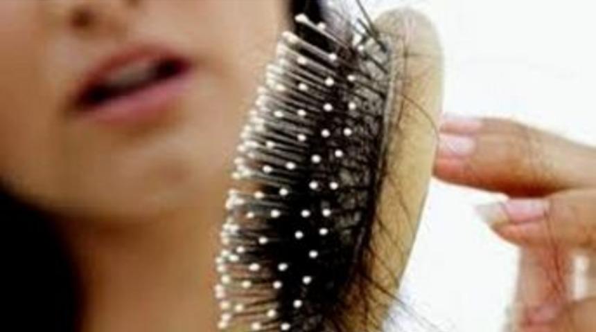 Mevsim Ge&ccedil;işlerinde Sa&ccedil; D&ouml;k&uuml;lmesine Dikkat