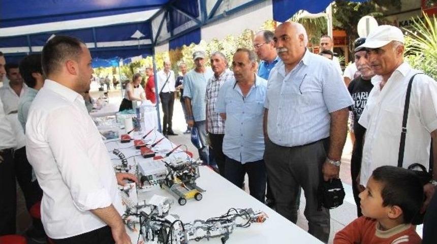 Bilim Merkezinin Deneyleri İlgi Görüyor