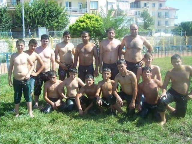 Güreşçiler Altın Kiraz Yayla Güreşleri’ne Hazırlanıyor 3