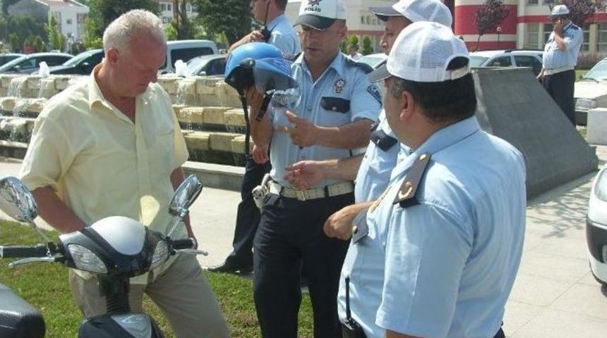 D&uuml;zce&rsquo;de&rsquo;de Asayiş Ve Trafik Denetimi Arttı