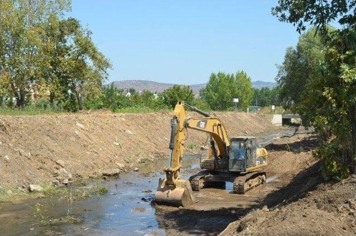 Dikili’de Dere Yataklarında Temizlik Seferberliği G1