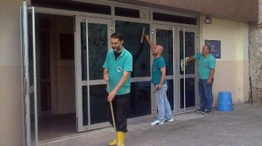 Üsküdar’ın Okulları Eğitime Hazırlanıyor