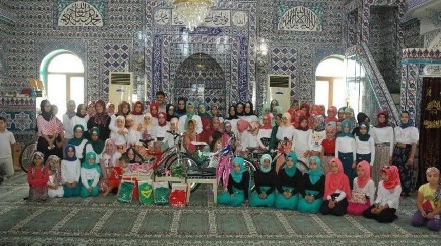 Yaz Kuran Kursu T&ouml;renle Sona Erdi