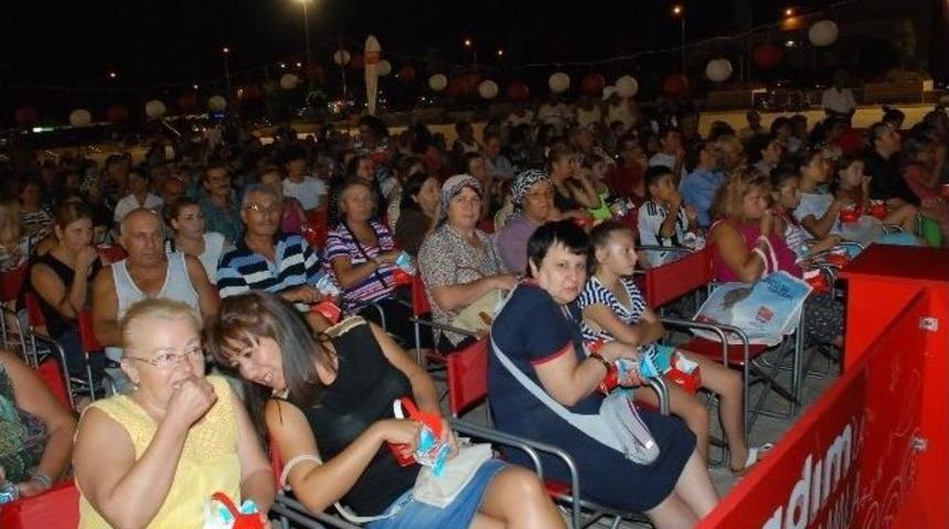 Didim Kent Meydanı&rsquo;nda Sinema Keyfi