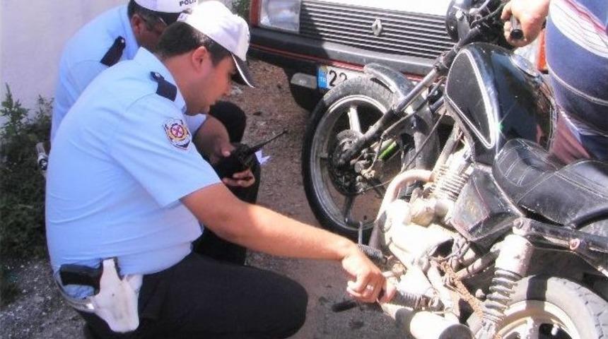 Plakasız Motosikletler Toplanıyor