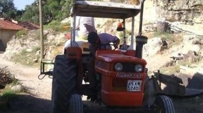 Muhtarın &Ccedil;alışma Azmi Parmak Isırtıyor